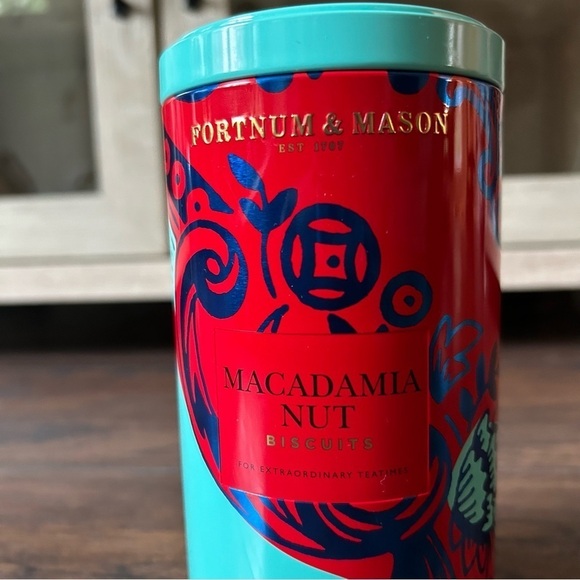 Fortnum & Mason Biscuit Tin - Picture 2 of 9